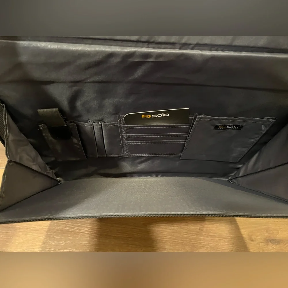 Solo Black Morgan Rolling Laptop Catalogue Briefcase